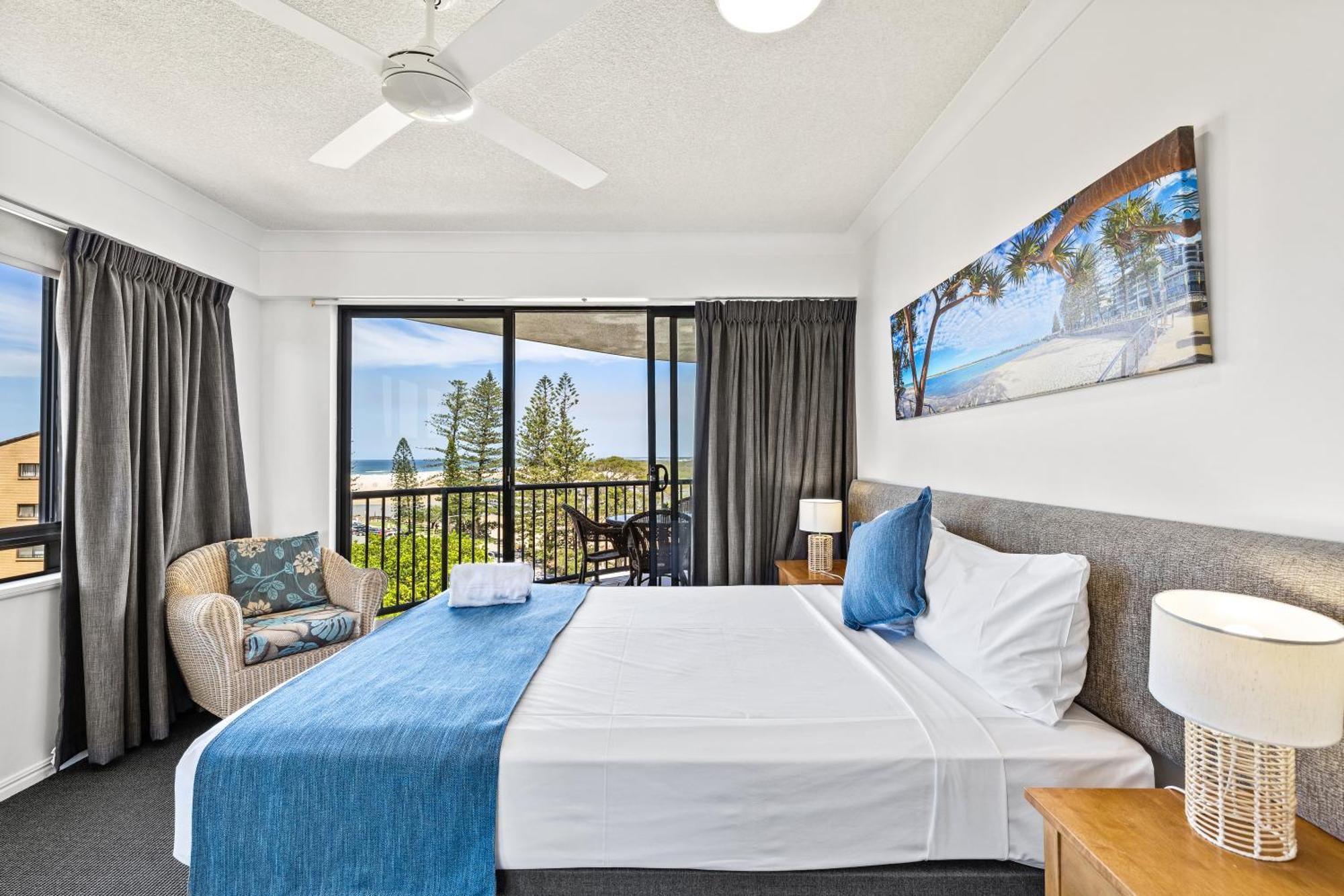 Belaire Place Motel Apartments Caloundra Exterior photo