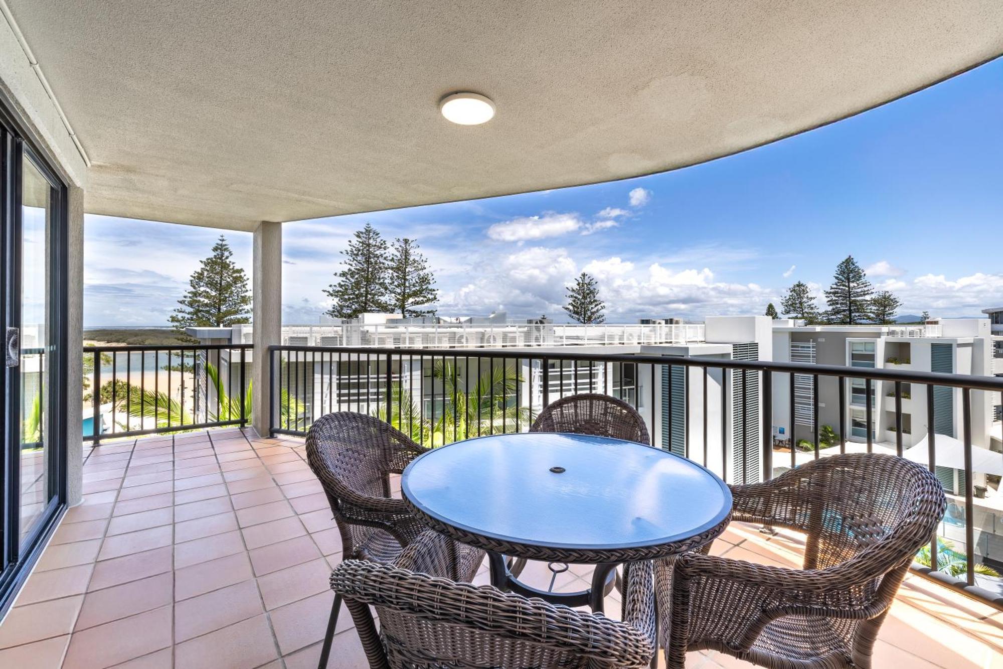 Belaire Place Motel Apartments Caloundra Exterior photo